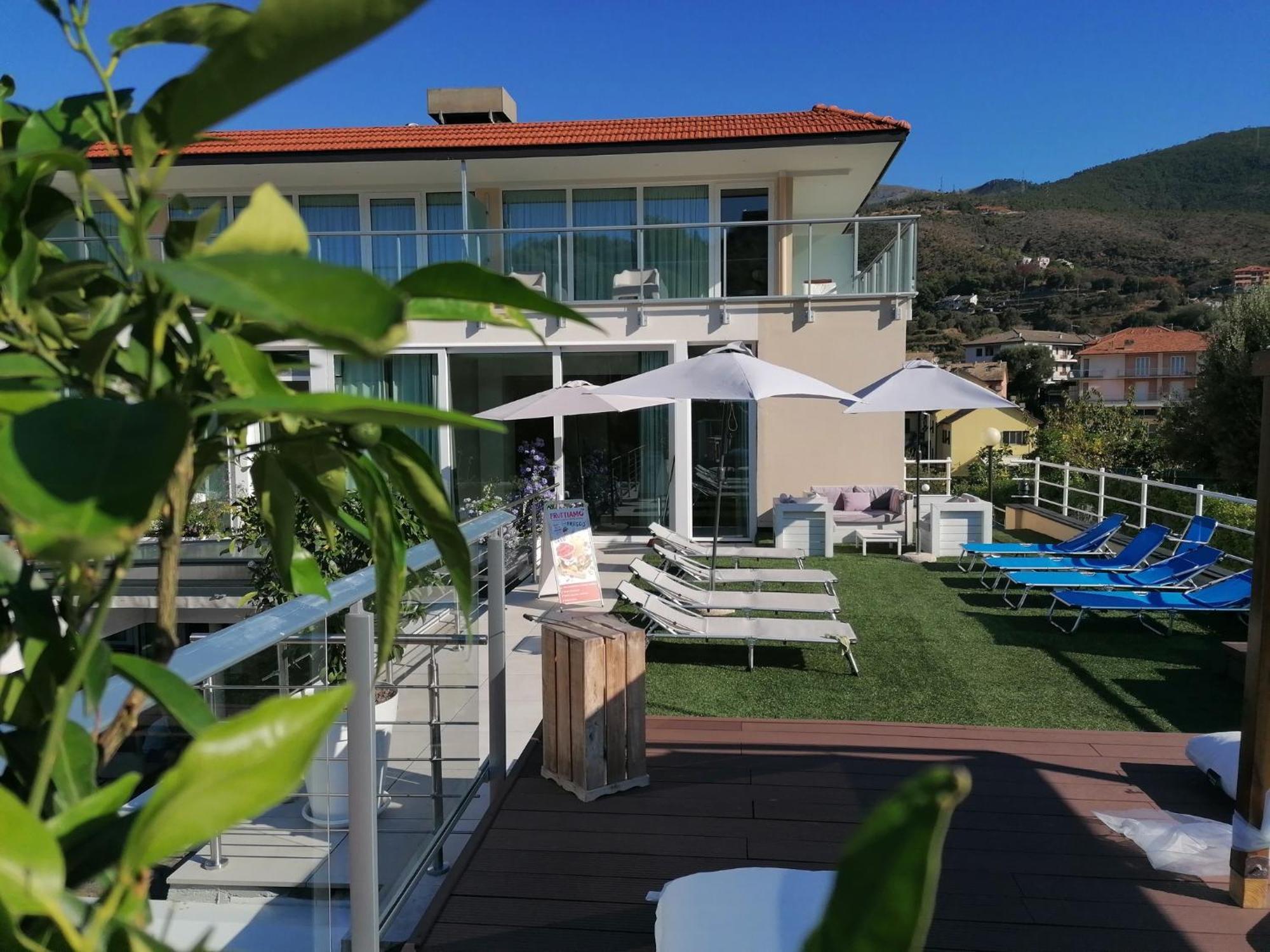 Poggio Hotel Arenzano Exterior photo